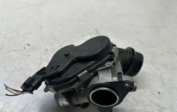 Opel Astra K EGR valve 55484828