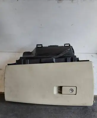 Volvo V70 Glove box 30676278 SMEDEN1264