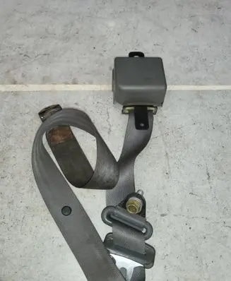 Mitsubishi L200 Rear seatbelt ADN1010