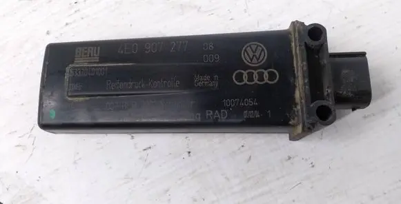 Audi A8 S8 D3 4E Tire pressure sensor 4E0907277