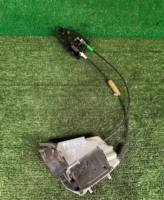 Toyota Prius (XW30) Rear door lock