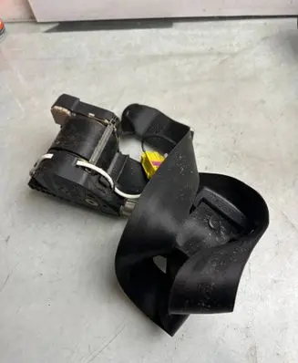 Volkswagen Touran I Front seatbelt 1T1857706 65591 33049822