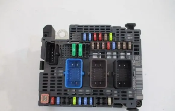 Peugeot 308 Comfort/convenience module 9810296080