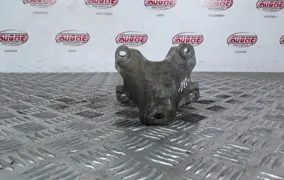 Audi A4 S4 B8 8K Engine mounting bracket 8K0199307AQ