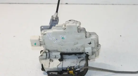 Audi A8 S8 D3 4E Front door lock 4E2837015
