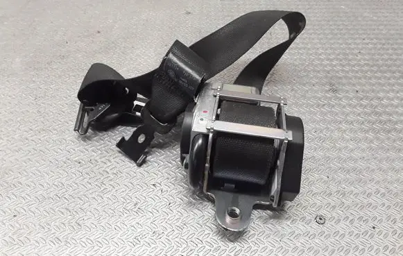 Opel Astra J Front seatbelt 617023600