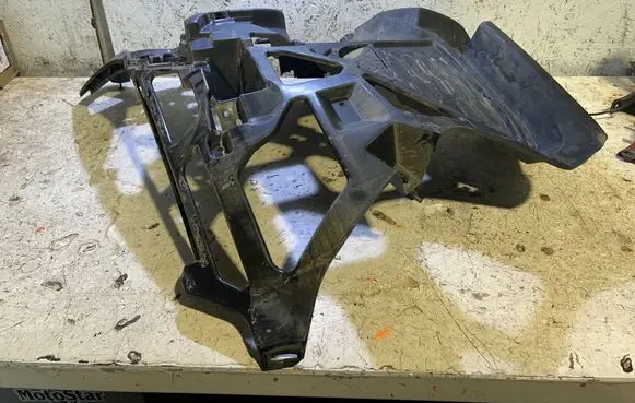 BMW X1 U11 Front bumper mounting bracket 9881915 91163617 3200101101