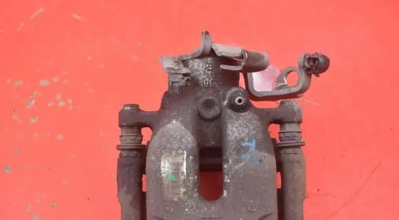Peugeot 5008 Rear brake caliper 746773