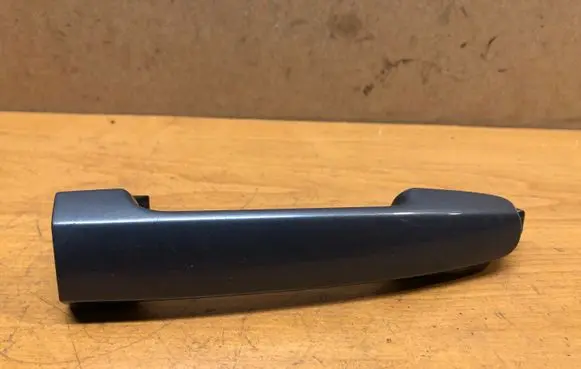 Toyota Avensis T250 Front door exterior handle