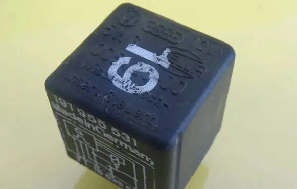 Volkswagen PASSAT B3 Other relay 191955531 5WG005426-00 5WG00542600