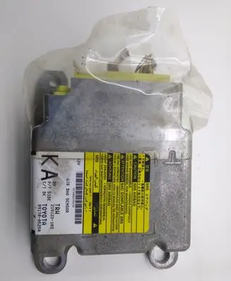 Toyota Avensis T270 Airbag control unit/module 8917005250
