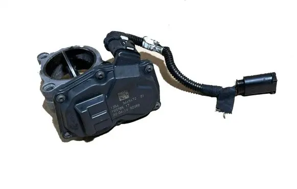 Toyota Avensis T270 Electric throttle body valve 3465672 16081 13543465672