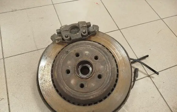 Mercedes-Benz R W251 Rear wheel hub