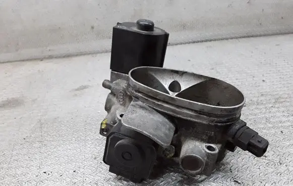 Audi A8 S8 D2 4D Throttle valve