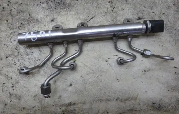 BMW 7 F01 F02 F03 F04 Fuel main line pipe