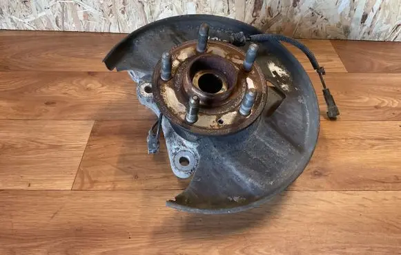 Opel Insignia A Front wheel hub 