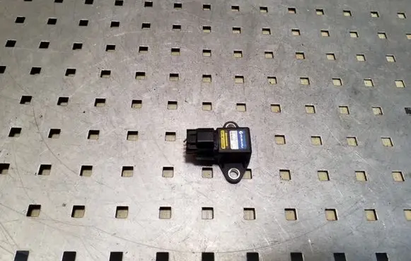 Subaru Legacy Airbag deployment crash/impact sensor 4991000430