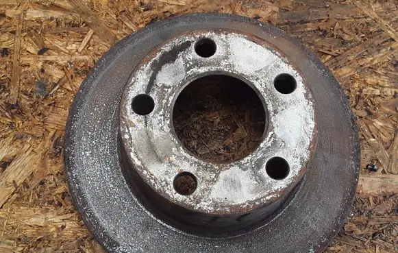 Volkswagen PASSAT B5.5 Rear brake disc