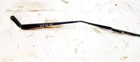 Peugeot 206 Front wiper blade arm