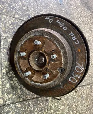 Honda CR-V Rear wheel hub