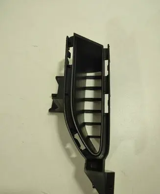 Nissan Rogue Front bumper lower grill 622576RR0A