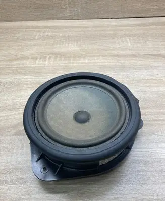 Audi A3 S3 8P Front door speaker 8P0035411
