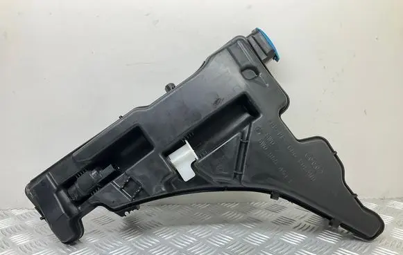 Windshield washer fluid reservoir/tank