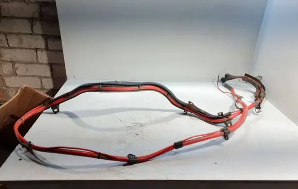 BMW 3 E90 E91 Positive cable (battery) 9133072
