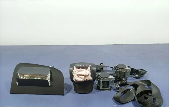 Isuzu D-Max Steering wheel airbag