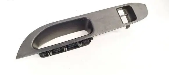Seat Ibiza III (6L) Front door window switch trim 6L1867171F