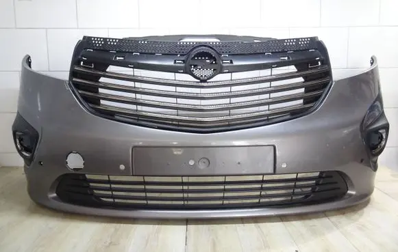 Opel Vivaro Front bumper 620222078R