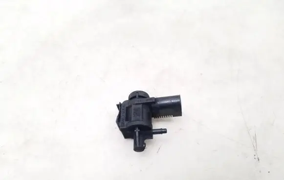 Volkswagen PASSAT B7 Turbo solenoid valve 1K0906283A