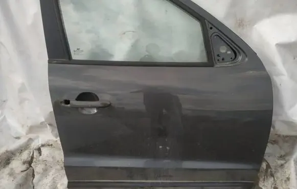 Hyundai Santa Fe Front door pilkos
