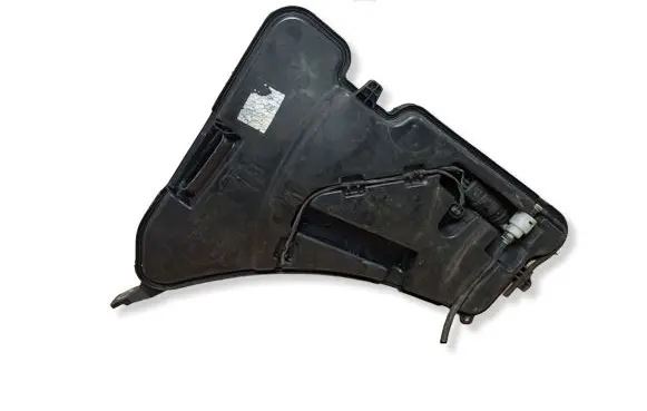 BMW 5 G30 G31 G38 Windshield washer fluid reservoir/tank 7388944