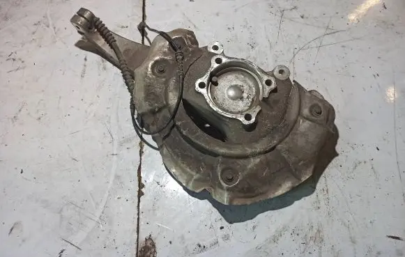 BMW 5 F10 F11 Front wheel hub spindle knuckle 6775769 0L5810