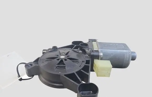 Volkswagen e-Golf Front door window regulator motor 0130822716