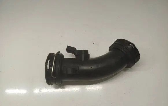 Volkswagen Transporter - Caravelle T5 Intercooler hose/pipe