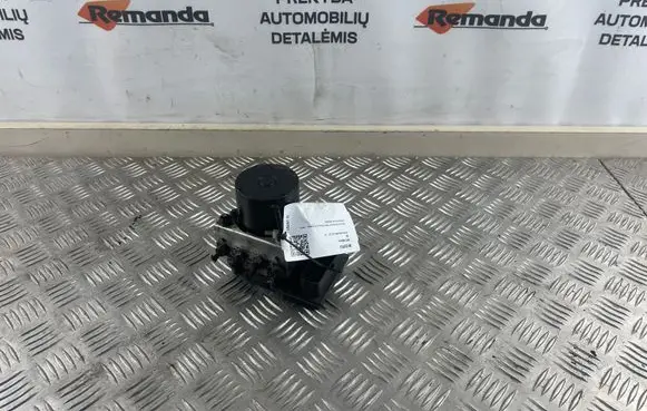 Skoda Fabia Mk2 (5J) ABS Pump 6R0907379J 0003