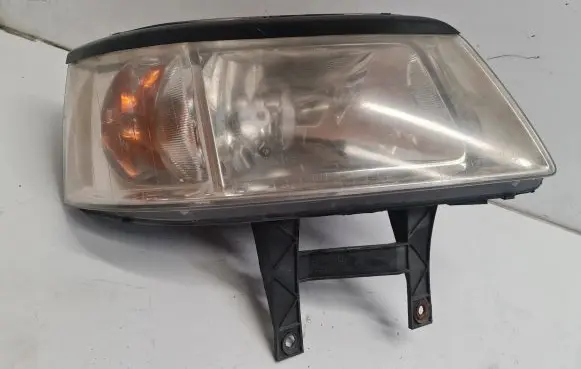 Volkswagen Transporter - Caravelle T5 Headlight/headlamp 7H1941016J 0301191302 13661367
