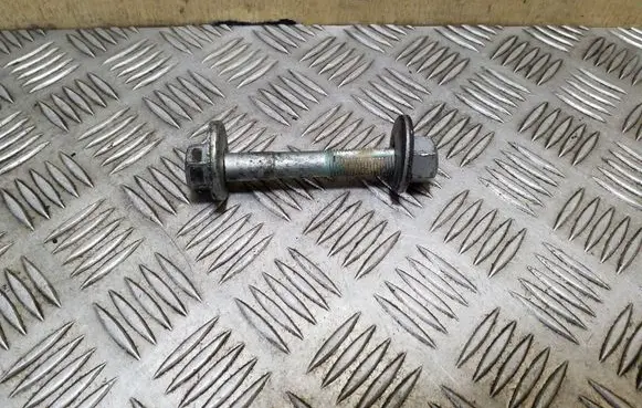 Volkswagen Touareg I Front suspension camber bolt 