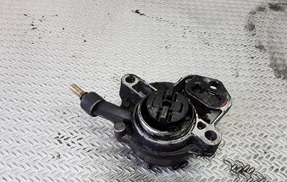 Citroen C5 Vacuum pump 9631971580
