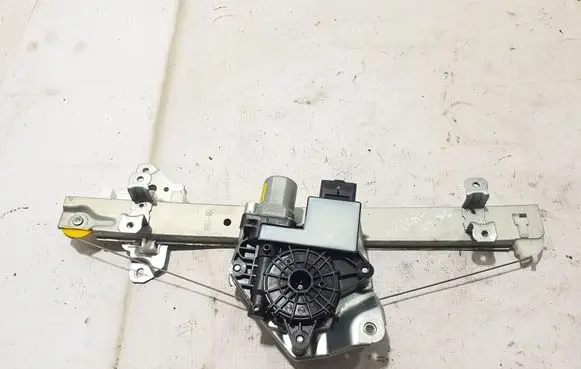 Rear window lifting mechanism without motor