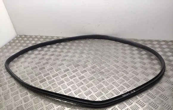 Mercedes-Benz A W176 Rear door rubber seal (on body) 