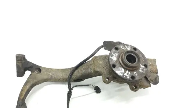 Audi A6 S6 C5 4B Front wheel hub