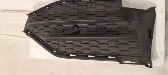 Mercedes-Benz GLC X253 C253 Front bumper lower grill a2538857604
