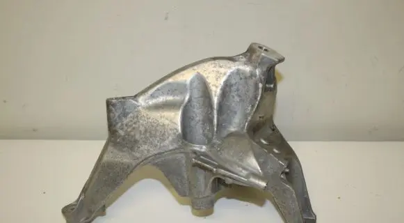 Audi A4 S4 B9 Engine mounting bracket 4M0199307AD