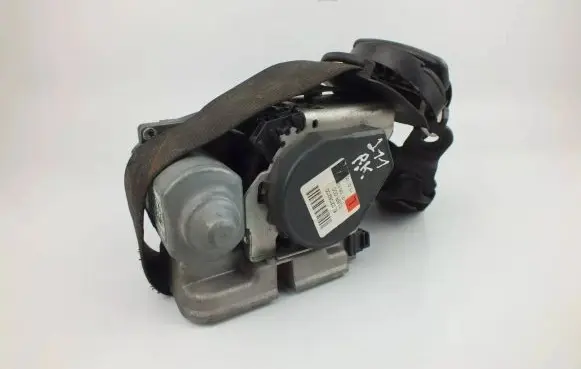 Mercedes-Benz CLS C219 Front seatbelt 602208200 216853412A