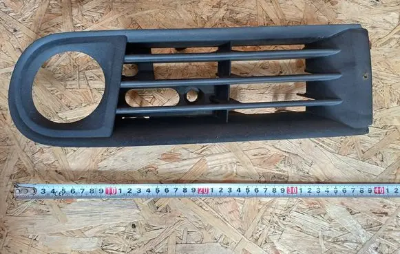 Audi A3 S3 8L Front bumper lower grill 8L0807489A