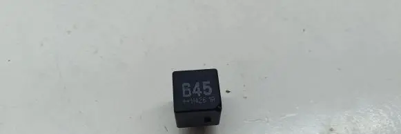 Volkswagen Touareg I Other relay 4H0951253A V23136B0006X066