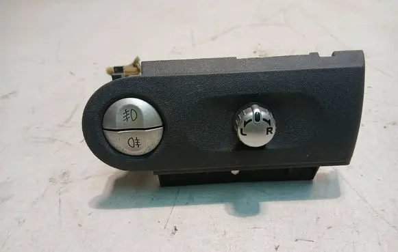 Mitsubishi Colt Fog light switch 4L08